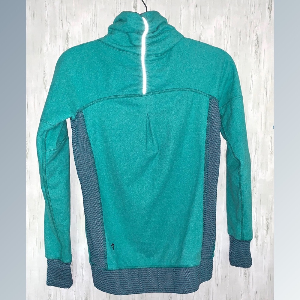 Ivivva sweater - Picture 2 of 3
